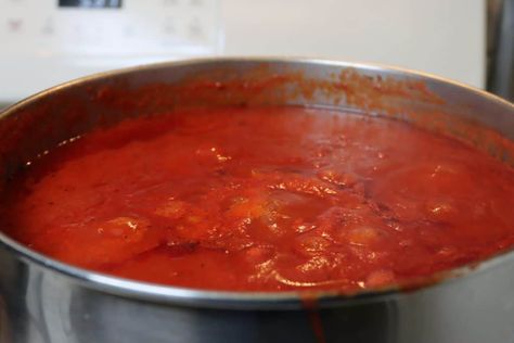 This big batch spaghetti sauce from my mom will leave you wanting more. Freeze for easy family dinners during your busy work week. Big Batch Spaghetti Sauce, Spaghetti Sauce Without Meat, Gumbo Recipe, Wanting More, Easy Family Dinners, Batch Cooking, Spaghetti Sauce, Slow Cooked, Family Dinners