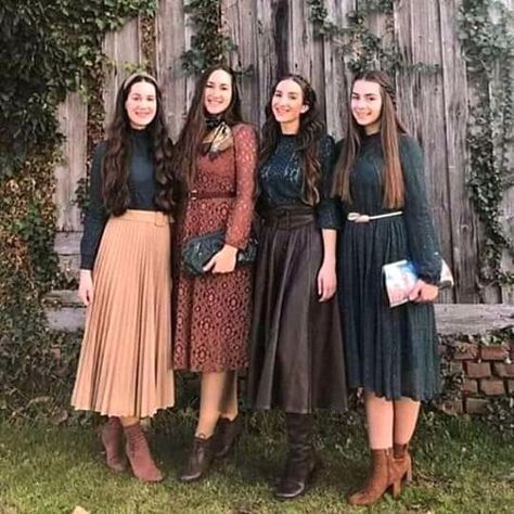 Church Outfit Casual, Modest Dresses Fashion, Church Outfit, Trendy Outfit Ideas, Modesty Outfits, Cute Modest Outfits, Christian Fashion, Fall Outfit Ideas, Outfit Black