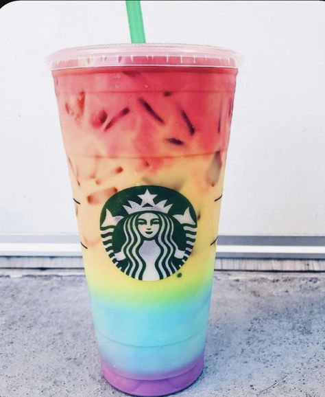 Resep Starbuck, Minuman Starbucks, Copo Starbucks, Starbucks Cake Pops, Rainbow Drinks, Starbucks Hacks, Iced Starbucks Drinks, Secret Starbucks Drinks, Starbucks Secret Menu Drinks