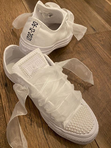 Wedding Tennis Shoes Brides Diy, Wedding Shoes Comfy, Bride Tennis Shoes Wedding Sneakers, Matching Wedding Shoes, Wedding Crocs, Wedding Tennis Shoes, Wedding Shoes Pearl, Comfy Wedding Shoes, Bride Sneakers