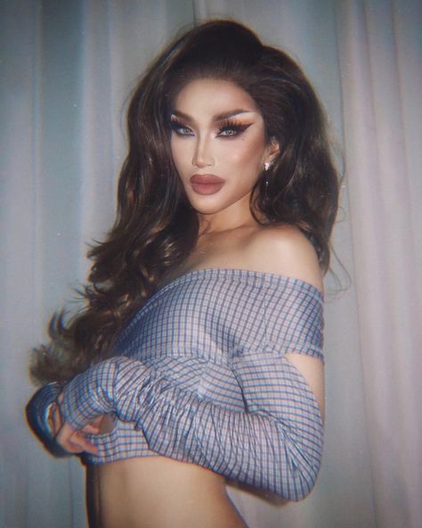 Minty Fresh from Drag Race Philippines Drag Race Philippines, Bts Twice, Minty Fresh, Race Queen, Drag Race, Off Shoulder Blouse, Philippines, Crop Tops, Women's Top