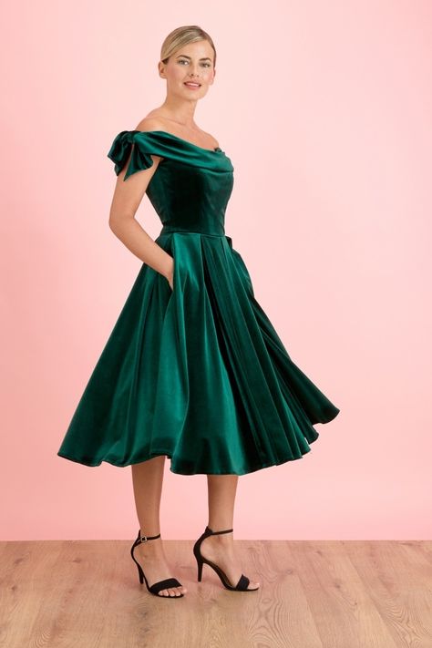 50s Design, The Pretty Dress Company, Velvet Prom Dress, Hollywood Waves, Boned Bodice, Green Prom Dress, Velvet Skirt, Black Tie Event, Pretty Dress