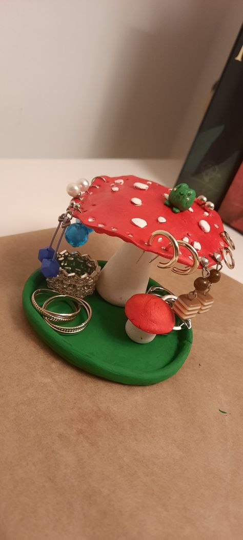 Earring Holder Clay, Mushrooms Clay, Mushroom Earring Holder, Mushroom Earring, Clay Jewellery Holder, Jewlery Holder, Pasta Das, Clay Mushroom, Earring Hanger