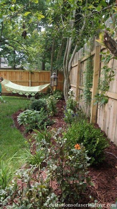 Privacy Fence Landscaping, Backyard Privacy, Real Estat, Fence Landscaping, Have Inspiration, Foto Tips, Backyard Fences, Landscaping Tips, Backyard Makeover