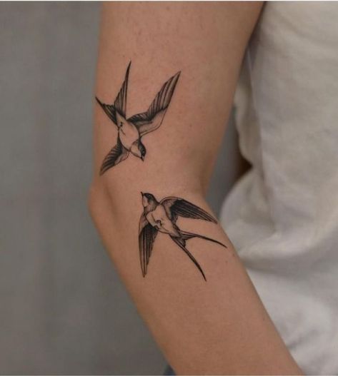 Learn the swallow tattoo meaning, its belonging to different cultures, and to whom such a design will suit the most. Bonus: the best unique designs inside. Small Swallow Tattoo, Swallow Tattoo Meaning, Swallow Tattoos, Blatt Tattoos, Swallow Tattoo Design, Designs With Meaning, Cross Tattoos, Swallow Tattoo, Muster Tattoos