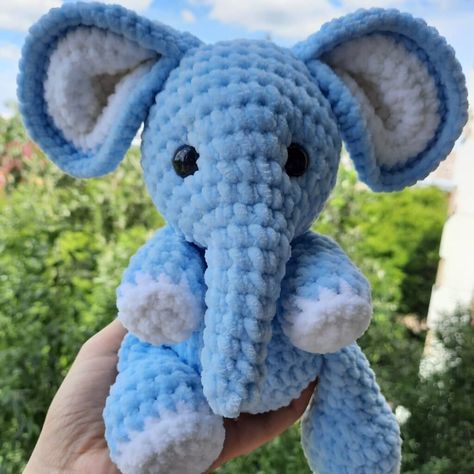 Chunky Crochet Elephant, Crochet Pattern Elephant Free, Crochet Plushies Elephant, Crochet Animals Elephant, Crochet Animals Velvet Yarn, Crochet Squish Pattern Free, Crochet Elephant Plushie Pattern Free, Chunky Yarn Plushie Pattern, Chunky Elephant Crochet Pattern Free