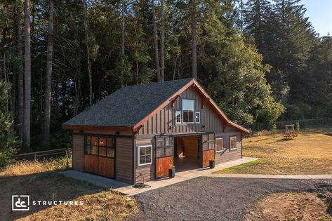 Sherwood Backyard Party Barn - DC Structures Small Barn With Living Quarters, Party Barn Floor Plans, Mini Barn Ideas, Party Shed Ideas, Party Barn Ideas, Party Barn Interior, Small Barn Ideas, Dc Structures, Barn With Loft