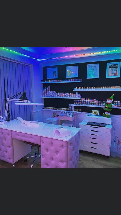 Purple Nail Room Ideas, Nail Tech Studio Ideas, Nail Tech Shed, Shed Nail Salon Ideas, Pedicure Set Up Ideas, Nail Suite Ideas, Nail Shed, Nail Studio Ideas Small Spaces, Nail Rooms