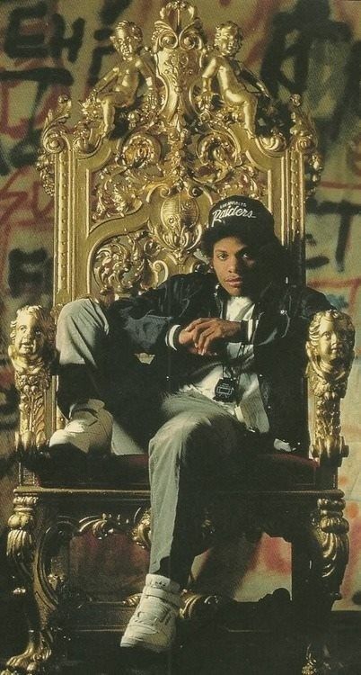 King of Gangsta rap. 90s Rappers Aesthetic, 90s Rappers, Eazy E, Estilo Cholo, It Book, Hip Hop Classics, French Montana, Rapper Art, 90s Hip Hop Fashion