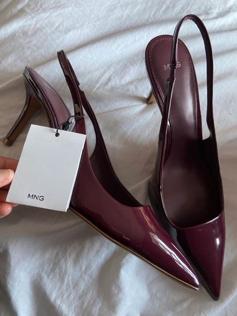 #oldmoney #style #chic #outfit #details #mango #heels Mango Heels, Shoes Heels Classy, Heels Classy, Fancy Shoes, Girly Shoes, Shoe Inspo, Aesthetic Shoes, Swag Shoes, Red Heels