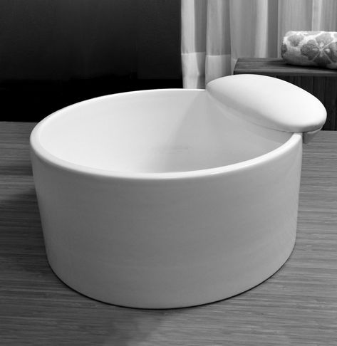 Size: 18” diameter x 8.5” high Pedicure Room, Sink Options, Spa Bowl, Spa Table, Pedicure Bowls, Nail Room Ideas, Pedicure Station, Nail Salon Interior Design, Nail Salon Interior