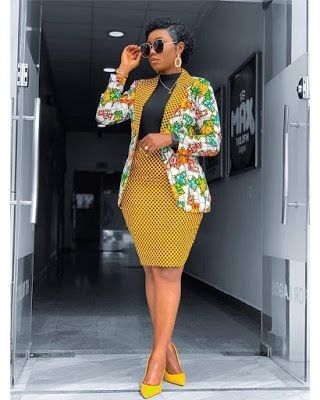 cd0dce8fca267bf1fb86cf43e18d5598 Ankara Jackets, Beautiful Ankara Styles, Below The Knee Dresses, Ankara Dress Styles, Ghanaian Fashion, Gaun Fashion, Ankara Skirt, Office Wear Women, Wear To Work Dress