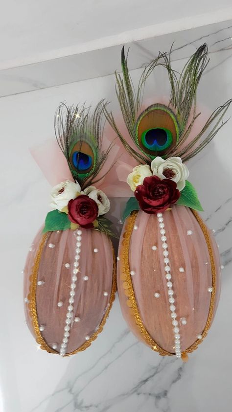 Marriage Packing Ideas Indian, How To Decorate Coconut For Wedding, Shreefal Decoration For Engagement, Coconut Packing For Wedding, Rukvat Decoration Ideas Wedding, Shreefal Decoration Flower, Shrifal Decoration For Engagement, Shrifal Decoration Ideas, Nariyal Decoration Indian Weddings