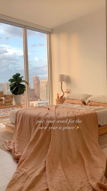 Cassandra Noel Home, Bedroom Sunset, Fly To My Room, Apartment Vibes, Fantasy Homes, Decor 2024, Sunset Aesthetic, Dream Room Inspiration, New Bedroom