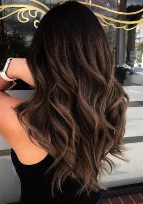 Rich Brown Hair Color, Rich Brown Hair, Rambut Brunette, Hair Color Light Brown, Brunette Balayage Hair, Brown Hair Balayage, Winter Hair Color, Balayage Brunette, Penteado Cabelo Curto