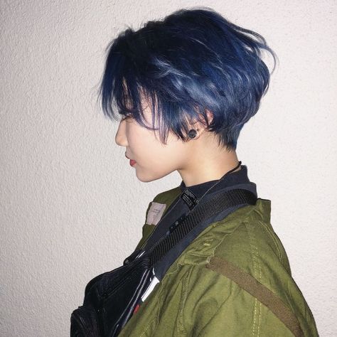 Navy Palette, Shot Hair, Androgynous Hair, Short Grunge Hair, Shot Hair Styles, Haircut And Color, Hair Reference, Short Hair Haircuts, Cut My Hair