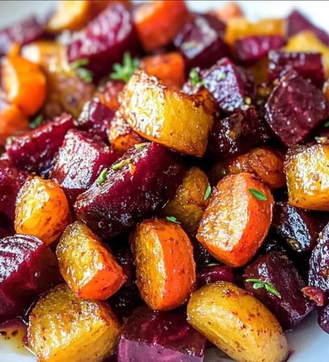 Beets And Carrots, Roasted Beets And Carrots, Beets Carrots, Calorie Recipes, Roasted Beets, No Calorie Foods, Balsamic Glaze, Calorie Counting, Low Calorie Recipes