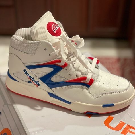 Never worn Reebok Pump OMNI Zone 2 Heritage size 9.5 Reebok Pump, Zone 2, Pumps, Handbags, Fashion Trends, Closet, Fashion Tips, Clothes Design