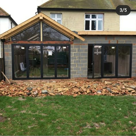 Full Width Rear Extension, 1950s House Extension, End Terrace Extension, Bungalow Rear Extension Ideas, Uk House Extension, Extention House Ideas, Back Extension House, Front Extension Ideas, Gable End Extension