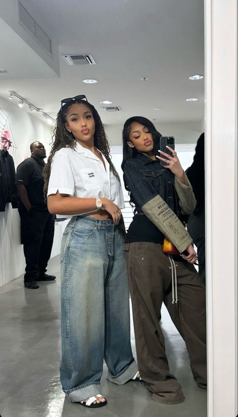 Woods Outfit, New York Outfits, Streetwear Girl, Fly Outfit, Jordyn Woods, Denim Day, Upcycled Fashion, Modest Fashion Outfits, Cute Simple Outfits