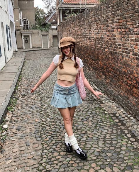 Baker Boy Hat Outfit Aesthetic, Bakerboy Hat Outfit, Baker Hat Outfit, Madeline Core, Baker Boy Hat Outfit, Baker Outfit, Bakerboy Hat, Paper Boy Hat, Skirt Knit