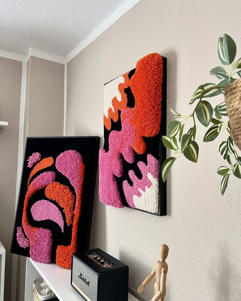 Neon Collection 💥 ——— Names: Neon Fluff (Sold💥) & Neon Delight Use: framed wallrugs Size: 40x60cm & 50x70cm Height: 30mm + frame Material: 🐑 wool & acrylic yarn (white) #tufting #wandteppich #rugs #textileart #interior #dekor #crafts #create #art #wool #custom Punch Rug Art, Punch Rug Ideas, Tufting Materials, Tufting Patterns, Punch Needle Art Ideas, Rug Tufting Ideas, Rug Design Ideas, Rug Illustration, Tufted Art