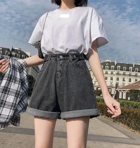 Casual Denim Jeans, Wide Leg Shorts, Summer Shorts Denim, High Waisted Jean Shorts, High Waisted Shorts Denim, Love Is In The Air, Shorts Jeans, Denim Shorts Women, Vintage Shorts