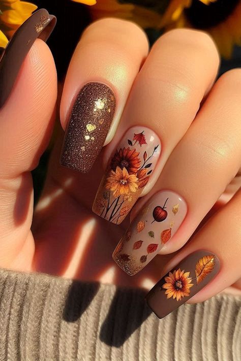 Thanksgiving Nails Design Fall, Thanksgiving Nail Designs, Thanksgiving Nail Art, Nagellack Trends, Fall Nail Trends, Green Nail Designs, Cute Nails For Fall, Short Nails Art, Thanksgiving Nails