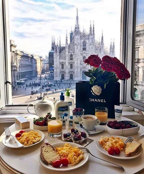 Breakfast Photography, Breakfast In Bed, Breakfast Food, House Goals, Travel Goals, Travel Inspo, High Tea, Luxury Life, Travel Aesthetic