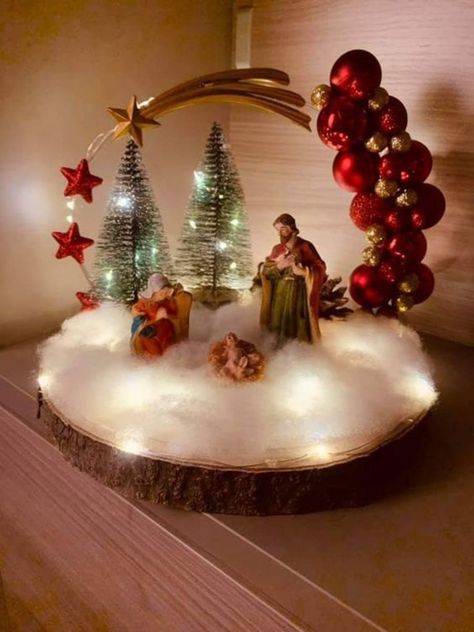 50+ DIY Christmas Hula Hoop Decoration Ideas To Make Your Home Sparkle - HubPages Christmas Canopy Decor, Christmas Hula Hoop, Christmas Crib Ideas, Christmas Decorations Centerpiece, Christmas Centerpieces Diy, Easy Christmas Decorations, Holiday Crafts Christmas, Hula Hoop, Christmas Crafts Decorations