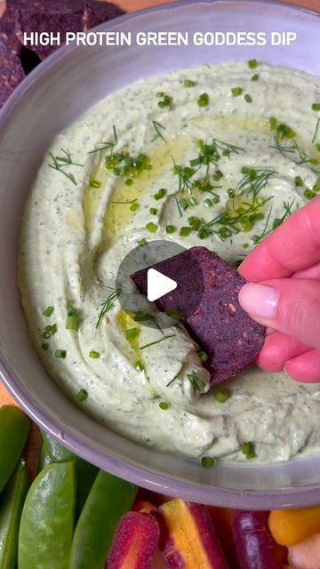 Sherri Davidson on Instagram: "HIGH PROTEIN GREEN GODDESS DIP:
Ingredients:
In a food processor, blend until smooth. 
- 2 cups cottage cheese 
- 1 cup feta
- 1 cup fresh basil leaves
- 1/3 cup fresh dill
- 1/3 cup chives
- 1 lemon juice
- 1 tsp extra virgin olive oil 
- 1 tbsp honey
- 1/4 tsp salt
- 1/4 tsp pepper
- 1/4 tap garlic powder 
- 1/4 tsp onion powder 

Plate in a bowl and top with a little drizzle of olive oil, sprinkle of chives and dill for presentation. Serve with your chips of choice (I’m using @foodshouldtastegood )and some raw veggies for dipping .

#highprotein #highproteinmeals #easymeals #easyrecipes #cottagecheese #protein #goodfood #dip #sogood #healthyfood #healthylifestyle #delicious #easy" High Protein Green Goddess Dip, Green Goddess Protein Dip, Protein Dip For Veggies, High Protein Vegetable Dip, High Protein Dips, Green Goddess Dip, Cottage Cheese Dips, Raw Veggies, Cottage Cheese Recipes