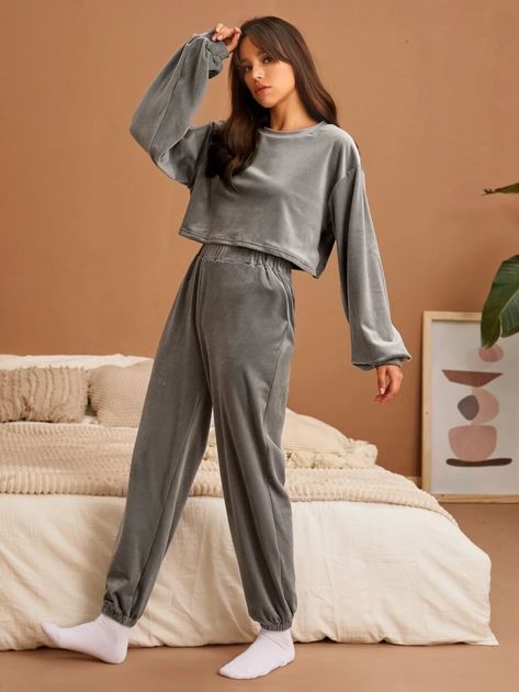 Jasper Hale, Lounge Outfits, Sleepwear Fashion, Women Dresses Classy, Night Suit, Cool Sweaters, Lounge Sets, Pj Sets, Cute Casual Outfits