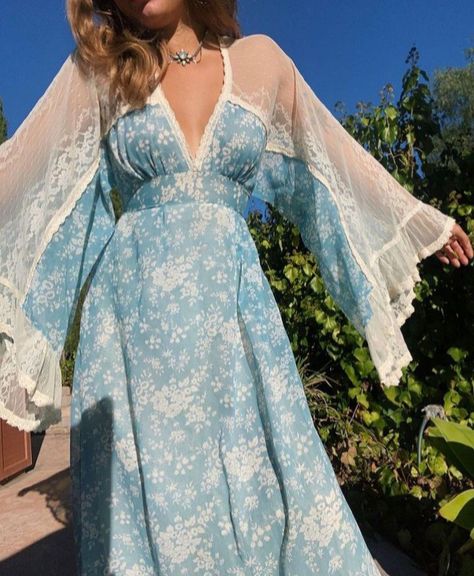 Lace Clothing For Women, Ethereal Dress Casual, Flowy Winter Dresses, Flowy Vintage Dress, Fall Dresses 2023 Trends, Fantasy Dress Casual, Ethereal Clothing Casual, Blue Dress Cottagecore, Blue Cottagecore Dress For Spring