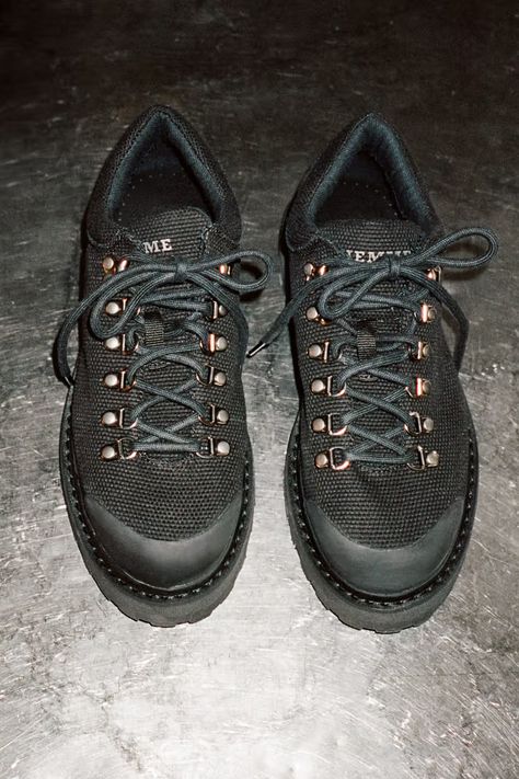 Diemme Releases SS23 Cornaro Hiking Shoe | Hypebeast Mens Hiking Shoes, Shoes Stand, Hiking Shoe, Balenciaga Track, Fashion Suits For Men, Spring Summer 2023, Shades Of Beige, Footwear Collection, Boots And Sneakers