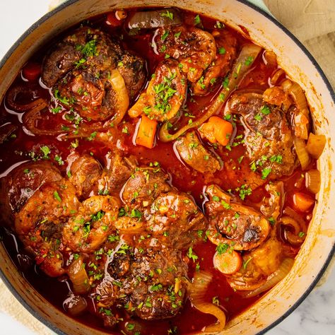 This recipe for braised beef shank in a deliciously rich sauce produces the most tender beef you will ever try! These absolutely mouth-watering ossobuco beef shanks are slow-cooked, full of flavor, and super easy to make for any home cook. Beef Shanks Recipe, Beef Shank Soup, Braised Beef Shank, Beef Shank Recipe, Shanks Recipe, Braised Beef Recipes, Beef Shanks, Beef Shank, Diner Recipes