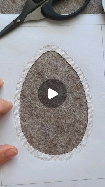 Maria Dzreeva on Instagram: "Hi everyone! Today I want to show you how to make a reverse #applique with #freezerpaper . Take a piece of freezer paper and make a template. Glue it on the wrong side of your fabric with hot iron. Cut out the center of your piece leaving about 1/4". Cut notches around. Use a liquid starch for pressing and voila! . Как быстро сделать верх для обратной аппликации. . #mquilts #mariesquilts_video #mariesquilts_process #quiltvideo #quiltofinstagram #videotutorial #patchwork" How To Make Appliques, Reverse Applique Designs, Reverse Applique Tutorial, Liquid Starch, Applique Tutorial, Paper Quilt, Reverse Applique, Freezer Paper, Hot Iron