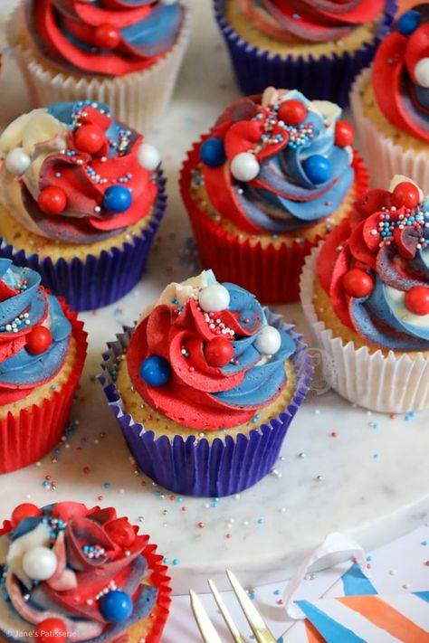 Jubilee Cupcakes! - Jane's Patisserie Coronation Cupcakes, Coronation Recipes, Jubilee Cupcakes, Cherry Bakewell Cupcakes, Jane Patisserie, Mini Victoria Sponge Cakes, Muffins Decoration, Jubilee Cake, Crown Cupcakes