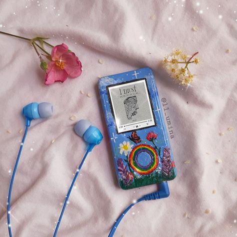 #painting #mp3 #aesthetic #gidle #spring #flower Mp3 Aesthetic, Sparkle Aesthetic, Butterfly Spring, Y2k Phone, Tech Aesthetic, Rainbow Order, Pinterest Video, Retro Gadgets, Luxury Train