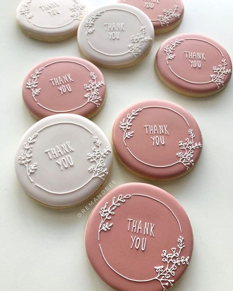 Thank You Royal Icing Cookies, Wedding Icing Cookies, Royal Icing Wedding Cookies, Thank You Sugar Cookies, Thank You Cookies Decorated, Iced Cookies Ideas, Sugar Cookies Designs, Fancy Sugar Cookies, Anniversary Cookies