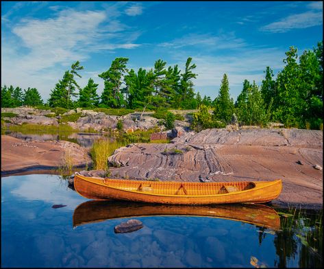 Canadian Shield Landscape, Canadian Rocky Mountains, Canadian Shield, Canadian Wilderness, Old Canadian Coins, Canadian Military, Beautiful Picture, Go Camping, Small Town