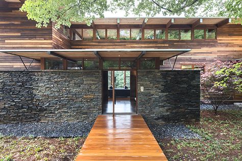 Design Lab: Hillside Residence by Robert M. Cain Architect | Residential Design Mcm Exterior, Mid Century Modern Front Door, Raised Ranch Remodel, House Aesthetics, Shell Knob, Contemporary Houses, Ranch Remodel, Hillside House, Modern Entrance