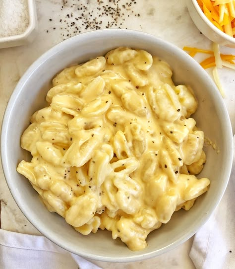 Pasta Dishes Cheesy, Cheesy Noodles Easy, Cheesy Pasta Aesthetic, Super Cheesy Pasta, Quick Cheesy Pasta, Pasta Meals Without Meat, How To Make Cheesy Pasta, Savory Soft Foods, Cheesy Pasta Sauce Recipes