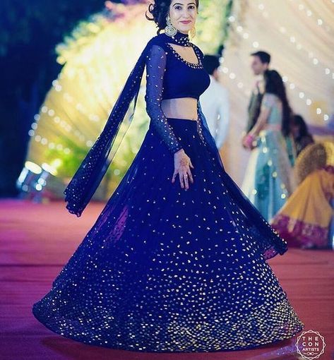 #bollywood #style #lehenga #designer #bluelehenga #bridal #bride Astha Narang, Royal Blue Lehenga, भारतीय दुल्हन संबंधी, डिजाइनर कपड़े, Lehnga Dress, Blue Lehenga, Indian Bridal Dress, Indian Gowns Dresses, Patiala Salwar