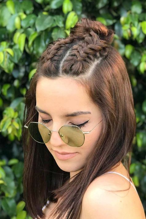 The vacation season is really soon, and we guess you need some ideas of easy summer hairstyles. Check out our new photo gallery and pick the ideal style. Easy Summer Hairstyles, Easy Summer, Medium Hair, Summer Hairstyles, A Girl, Short Hair, Long Hair, A Woman, Braids