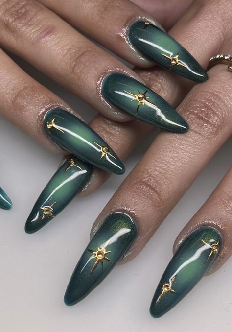 Molten Nails, Stiletto Nails Ombre, Vintage Nail Designs, Green Ombre Nails, Nail Art Acrylic Nails, Nail Green, Nail Art Acrylic, Emerald Nails, Shop Press