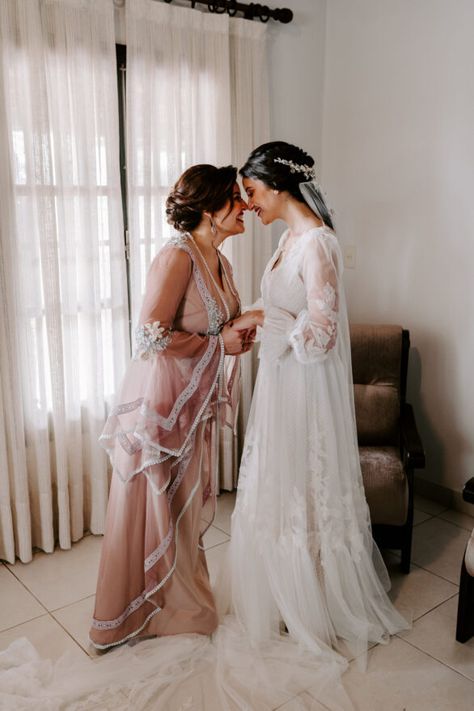 DANIELA & RAINER – Santiago López Fotografía Mother Of The Bride Ideas, Mom And Bride Pictures, Mother And Bride Pictures, Mom And Bride, Mother And Bride, Getting Ready Bride, Moodboard Wedding, Boda Ideas, Starry Night Wedding