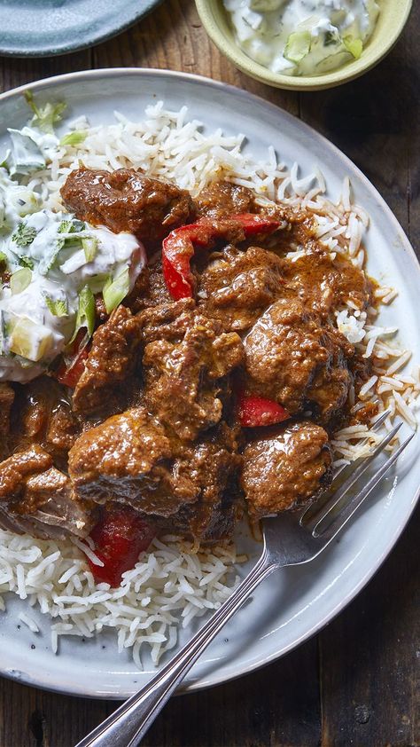 Lamb Rogan Josh, Slow Cooker Lamb, Rogan Josh, Lamb Curry, Lamb Stew, Bbc Food, Bbc Good Food, Dinner Party Menu, Elegant Dinner Party