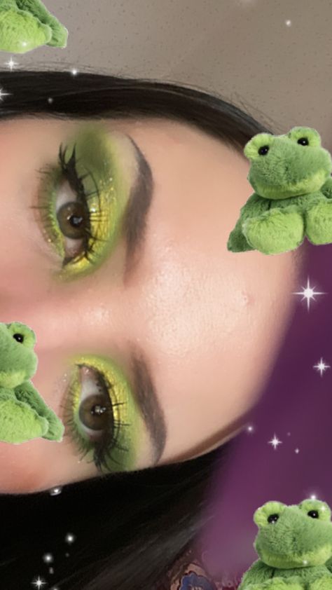 Frog Halloween Makeup, Frog Costume Makeup, Frog Makeup Halloween, Frog Inspired Makeup, Frog Costume Women, Frog Makeup Look, Princess And The Frog Makeup, Frog Makeup, Frog Wedding