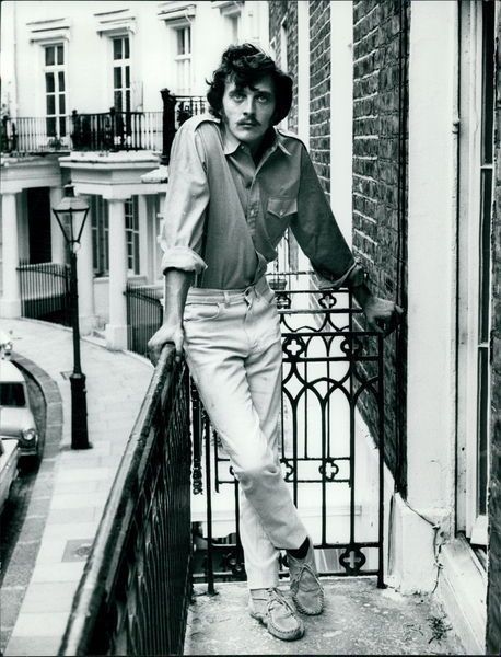 Famous Scorpios, David Hemmings, David Geffen, Photographer Self Portrait, Thriller Movie, Swinging London, The Yardbirds, Japanese Film, Lonely Heart