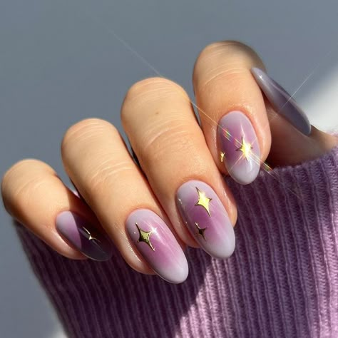 16 Aura Nail Ideas Prove the Ethereal Mani Is Here to Stay Purple And Silver Nails Acrylic, Purple Yellow Nails, Nails Inspo Purple, Fall Aura, Nail Designs Hot Pink, Aura Nail, Colorful Aura, Nails Charms, Nails March